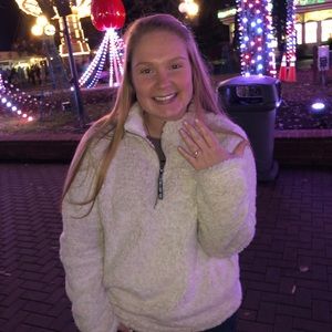 Meet your Posher, Kelli